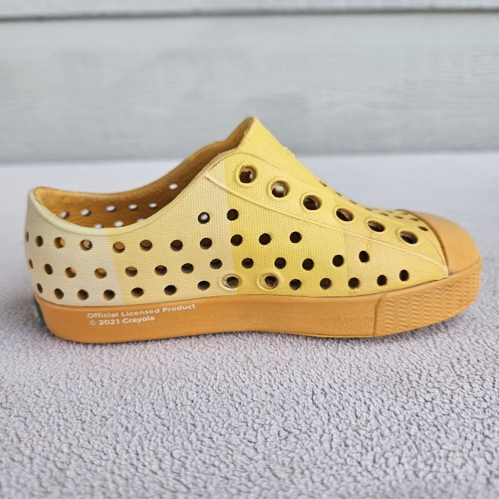 Native Jefferson Toddler SZ C6 Yellow Crayola Slip-On Water Shoes Unisex - Picture 4 of 12
